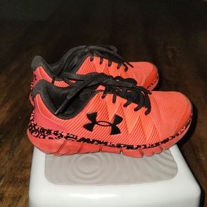 Under armour little boys size 13k shoes